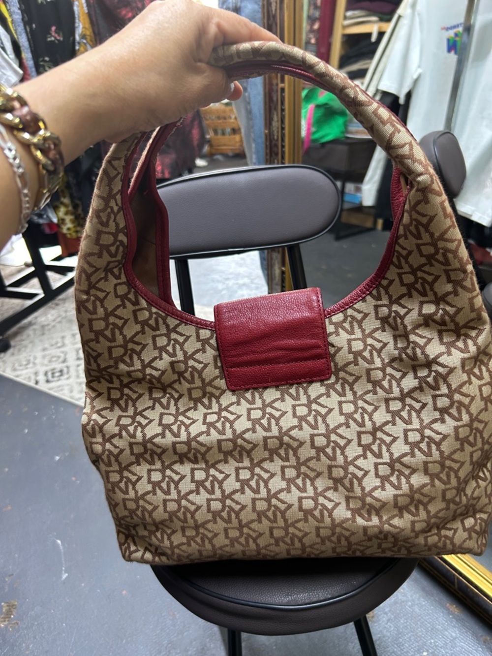 DKNY Beige Monogram Hobo with Red Trim - Picture 3 of 10